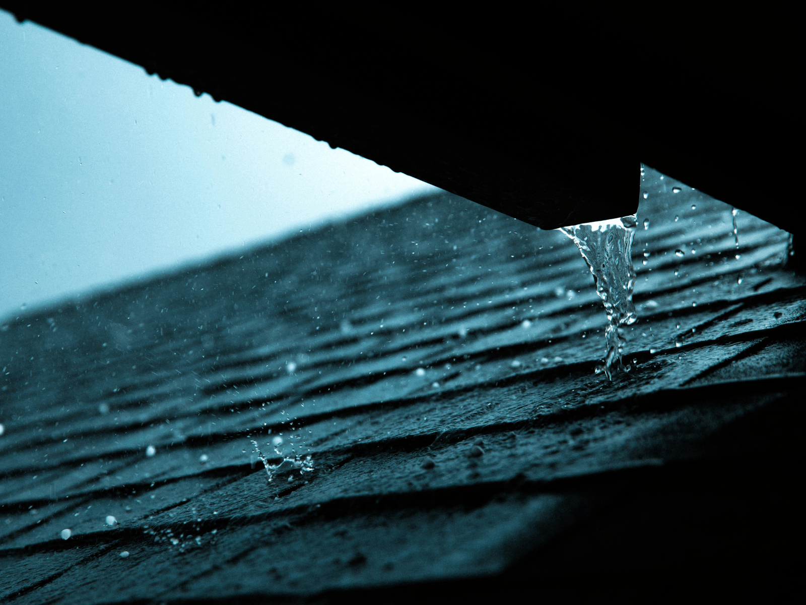 Regn på tag og tagrende