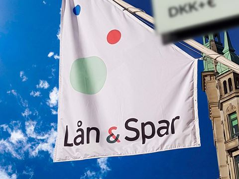 Lån & Spar Bank flag